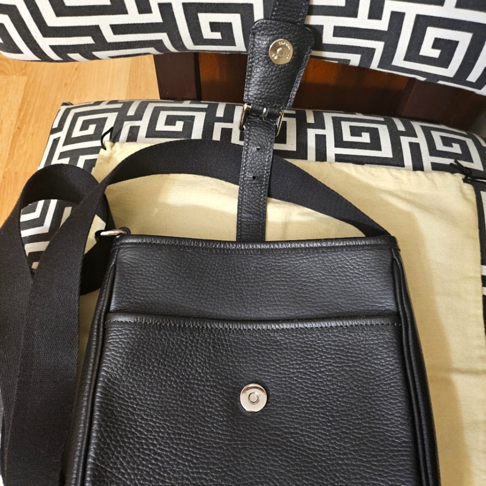 (Sold)Authentic Burberry crossbody bag UNISEX - Picture 4 of 13